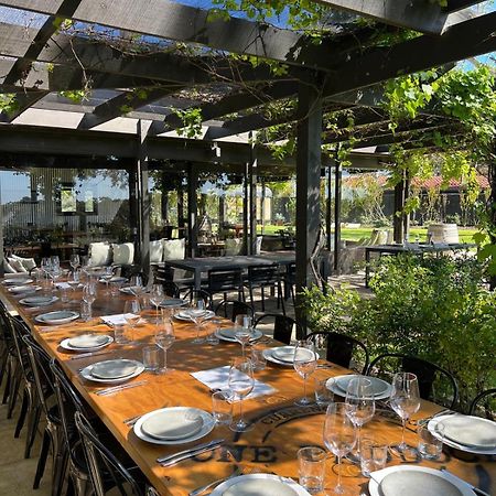 One Paddock Currency Creek Winery Villas Экстерьер фото